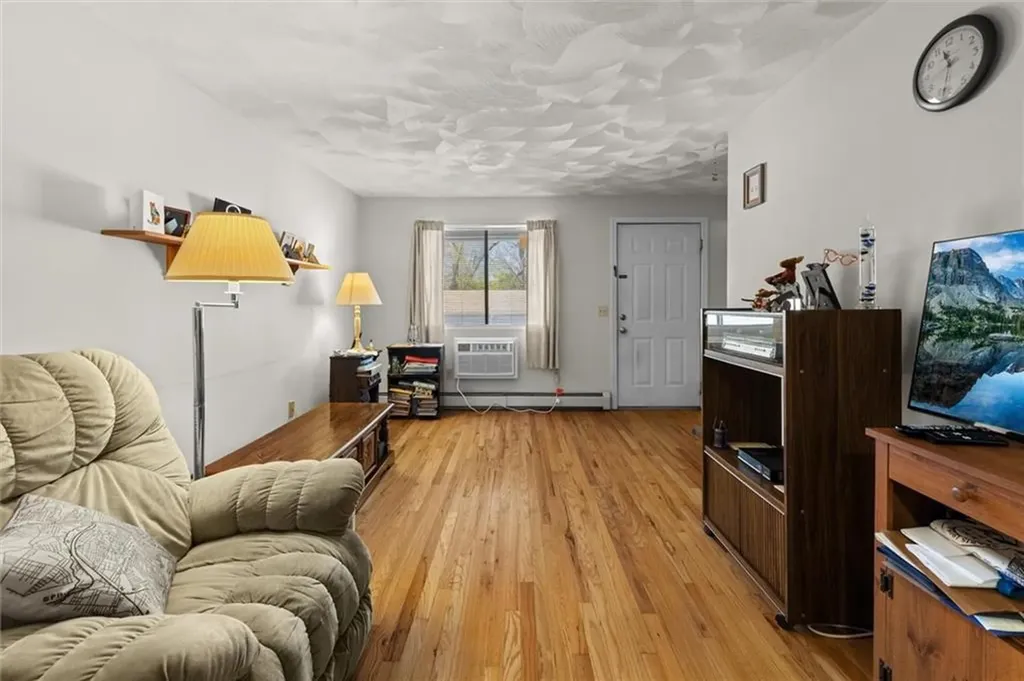 569 Smithfield Road North Providence RI 02904