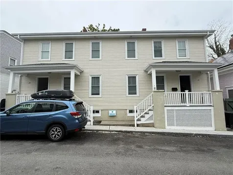 15 Kilburn Court Court Newport RI 02840