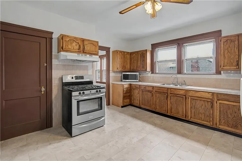 132 134 Washington Avenue Providence RI 02905