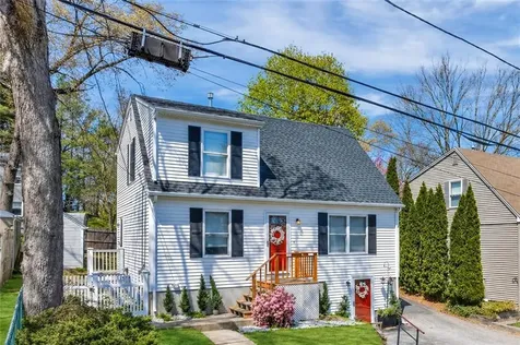 17 Pine Avenue Coventry RI 02816
