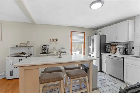 17 Pine Avenue Coventry RI 02816