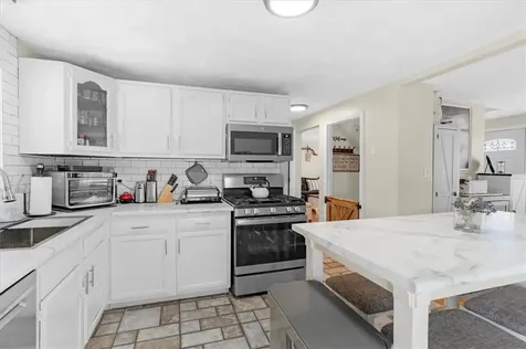 17 Pine Avenue Coventry RI 02816