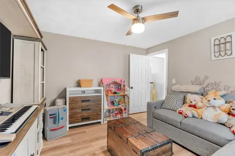 17 Pine Avenue Coventry RI 02816