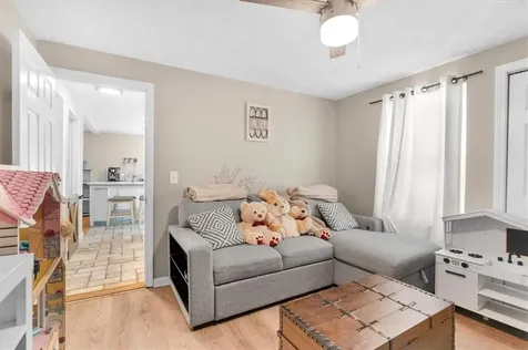 17 Pine Avenue Coventry RI 02816