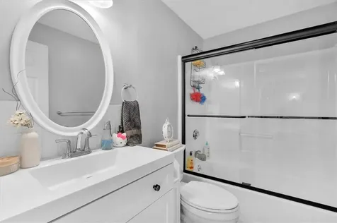 17 Pine Avenue Coventry RI 02816