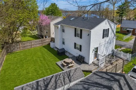 17 Pine Avenue Coventry RI 02816