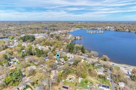 17 Pine Avenue Coventry RI 02816