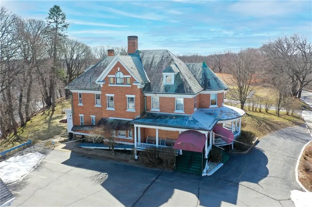 1501 Lonsdale Avenue Lincoln RI 02865