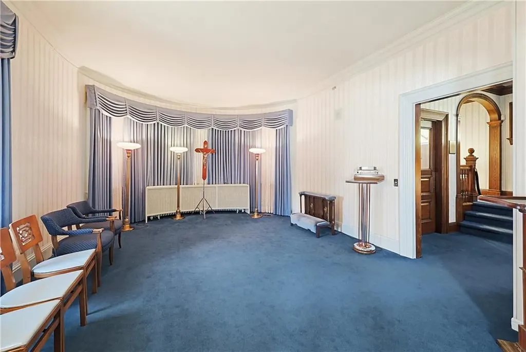1501 Lonsdale Avenue Lincoln RI 02865