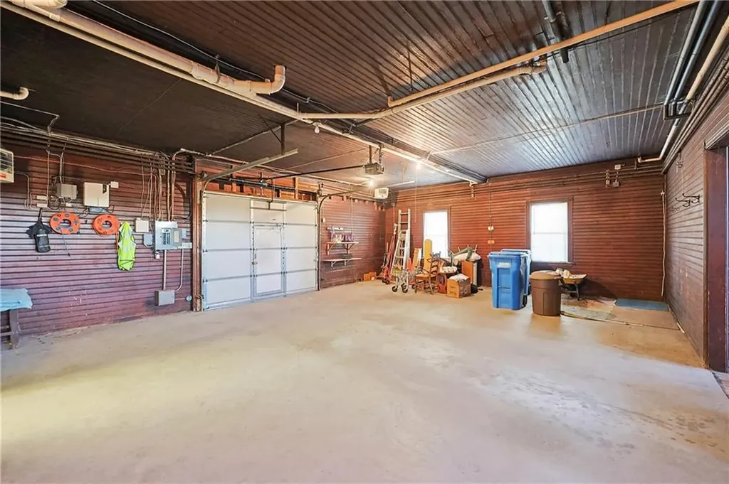 1501 Lonsdale Avenue Lincoln RI 02865