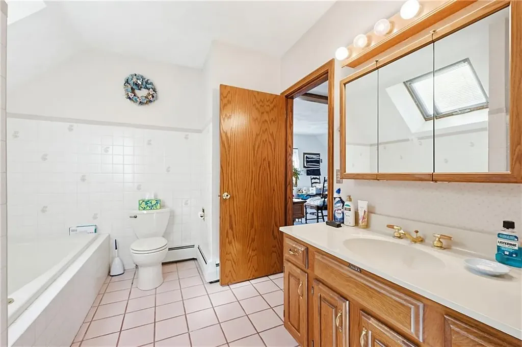 1501 Lonsdale Avenue Lincoln RI 02865