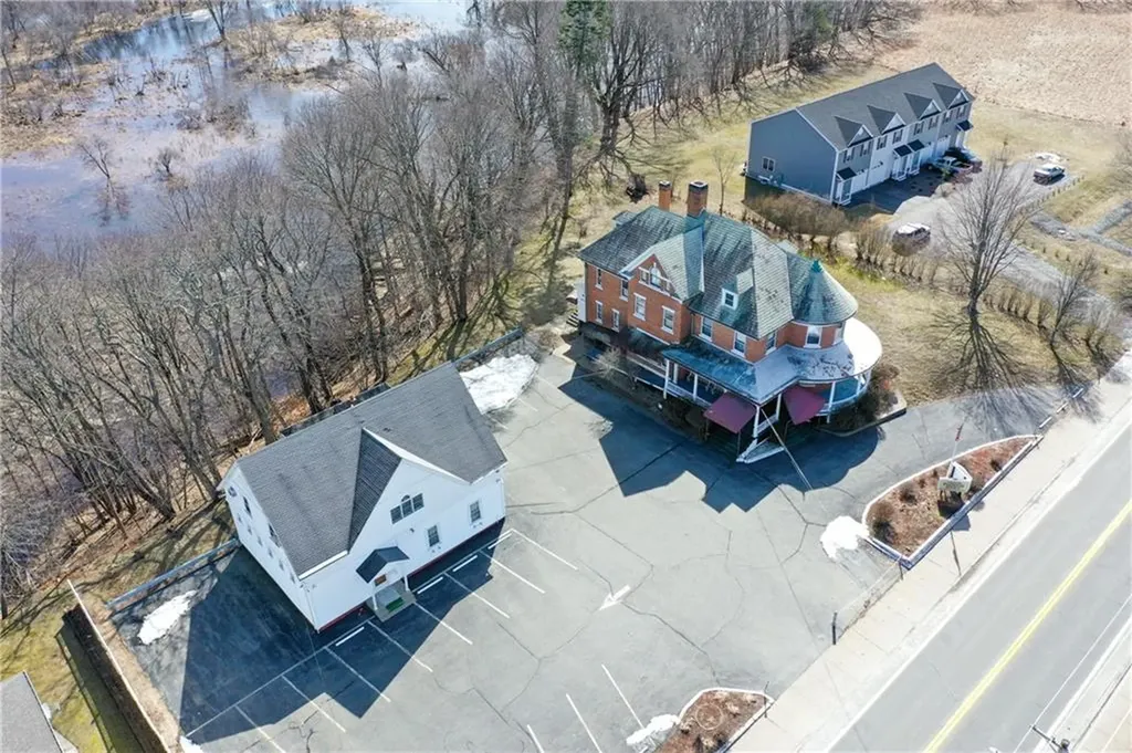 1501 Lonsdale Avenue Lincoln RI 02865