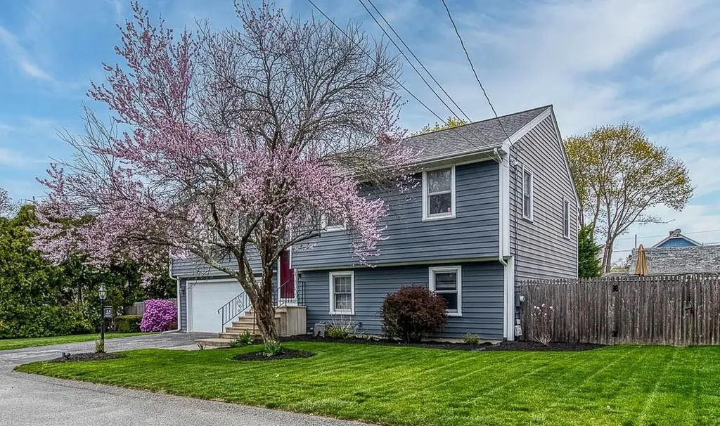 23 Detroit Avenue Warren RI 02885