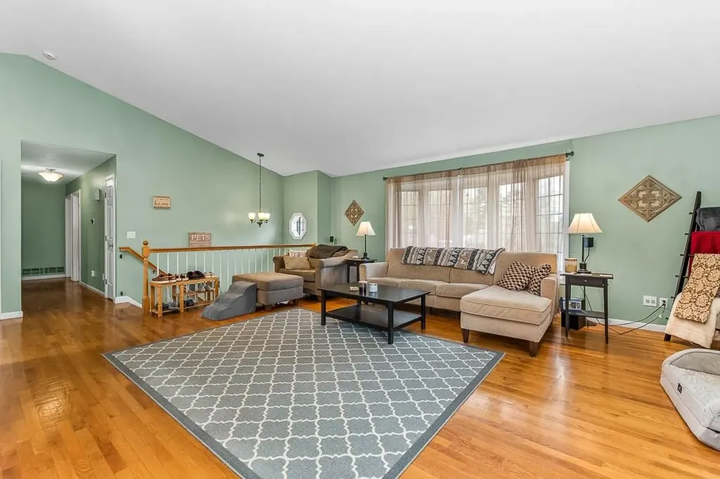 23 Detroit Avenue Warren RI 02885