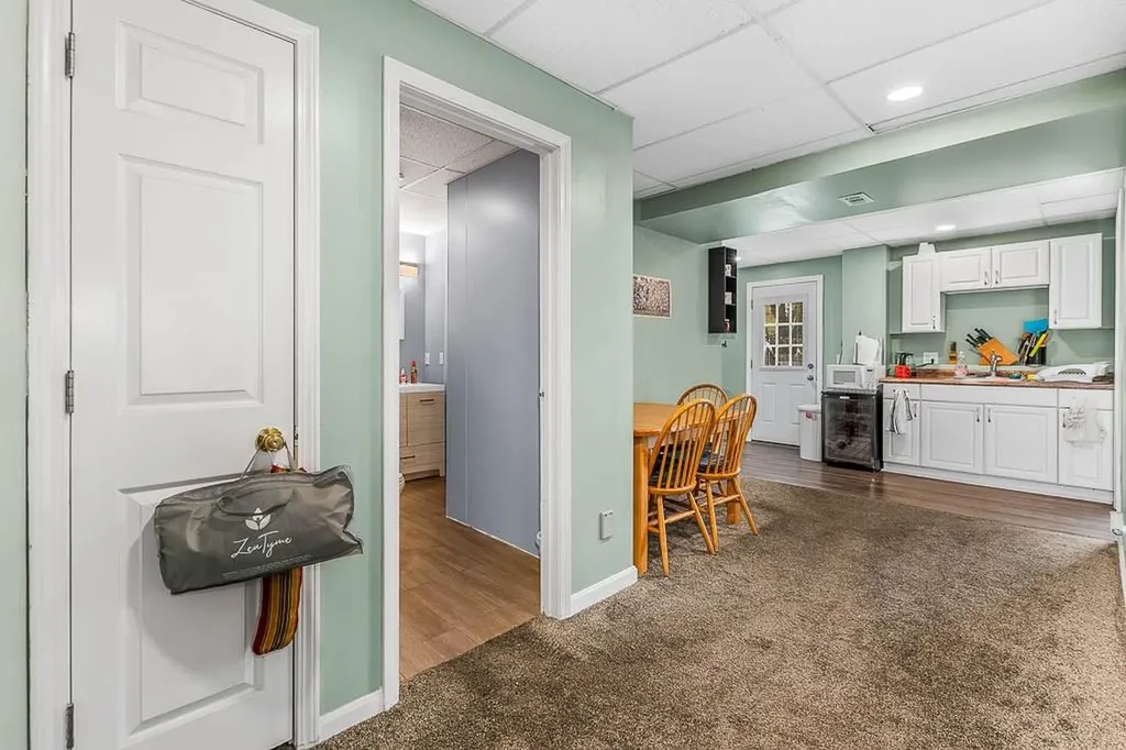 23 Detroit Avenue Warren RI 02885