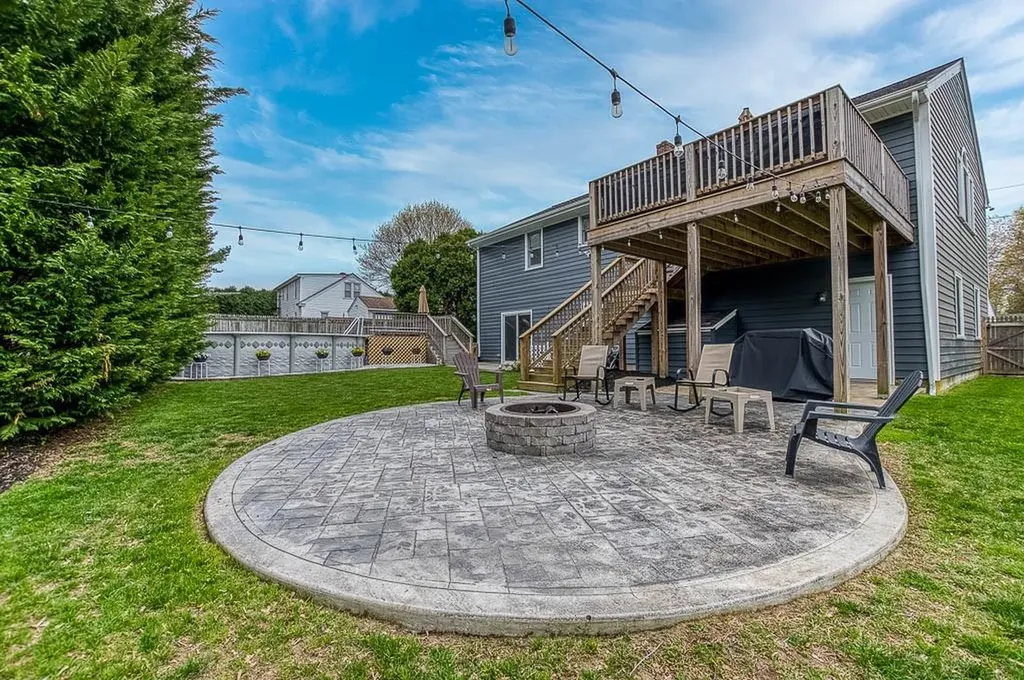 23 Detroit Avenue Warren RI 02885
