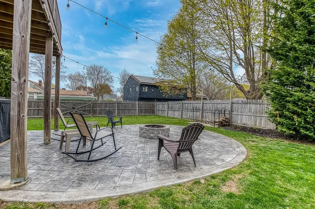 23 Detroit Avenue Warren RI 02885