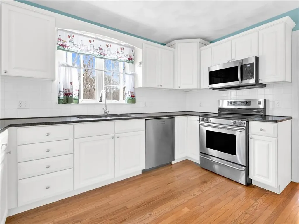 16 Whippoorwill Way West Greenwich RI 02817