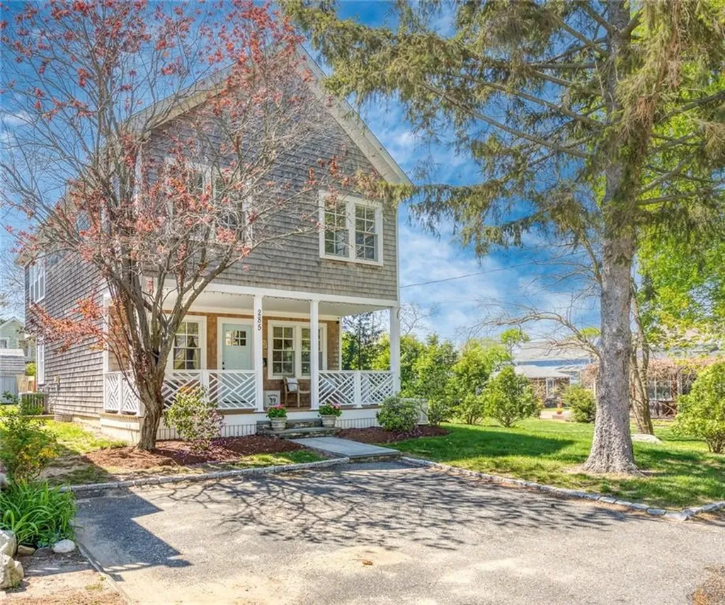 285 Narragansett Avenue Barrington RI 02806