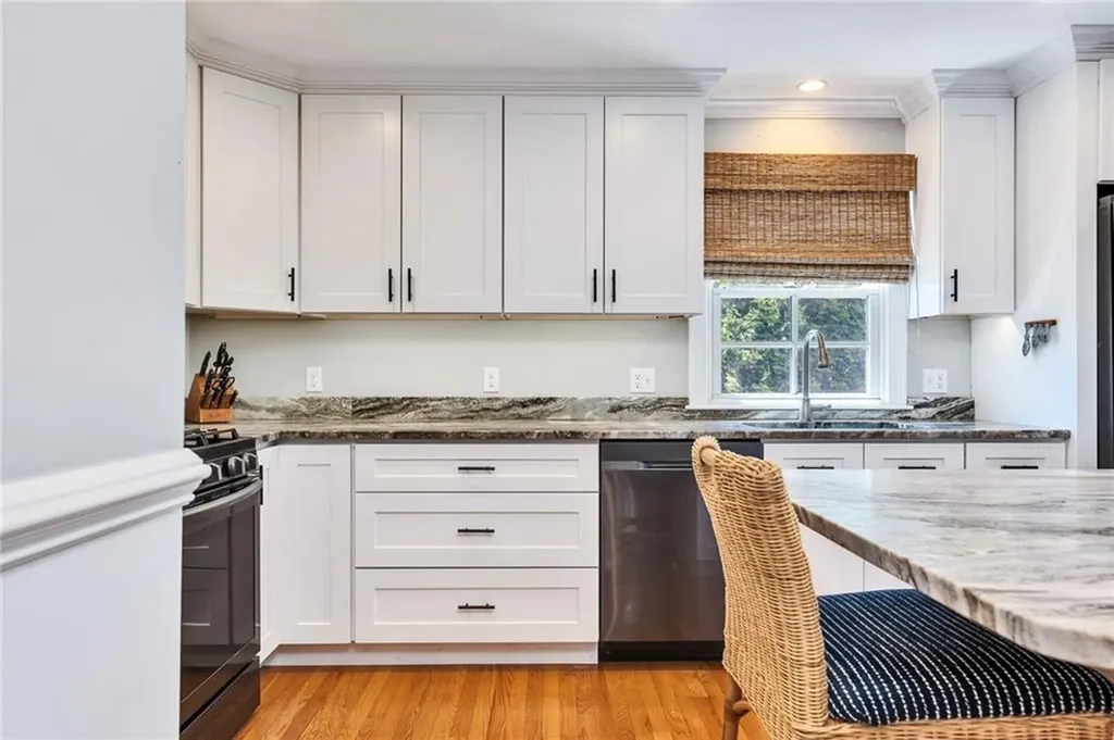 285 Narragansett Avenue Barrington RI 02806