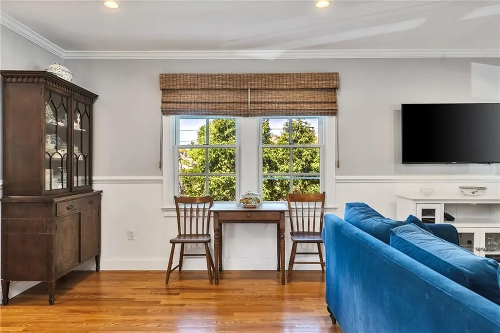 285 Narragansett Avenue Barrington RI 02806