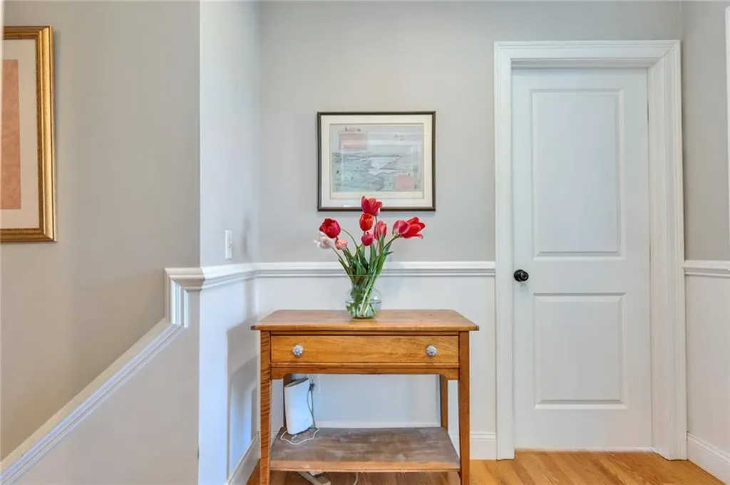 285 Narragansett Avenue Barrington RI 02806