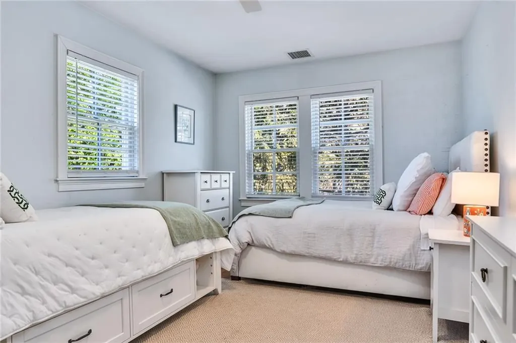 285 Narragansett Avenue Barrington RI 02806