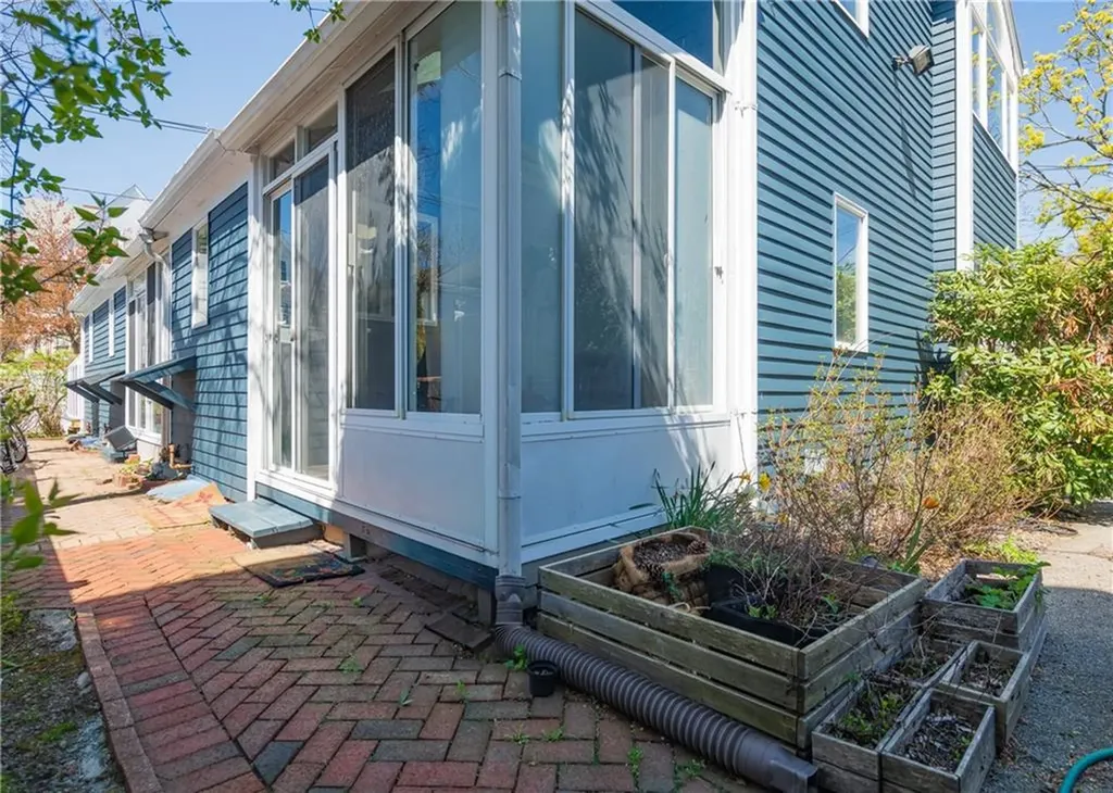 5 Amy Street Providence RI 02906