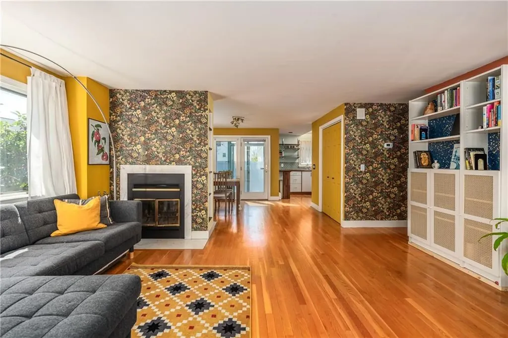 5 Amy Street Providence RI 02906