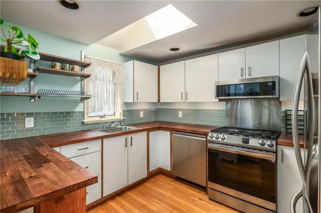 5 Amy Street Providence RI 02906