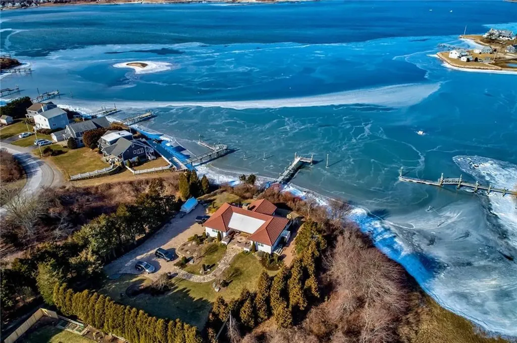 24 Marine Drive Narragansett RI 02882