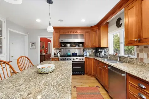 1 Pierce Court Barrington RI 02806