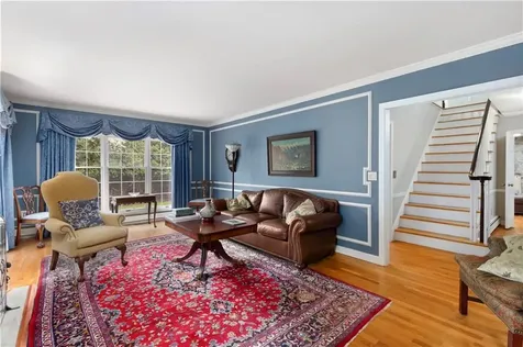 1 Pierce Court Barrington RI 02806