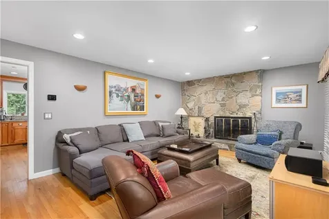 1 Pierce Court Barrington RI 02806