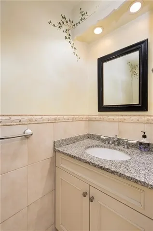 1 Pierce Court Barrington RI 02806
