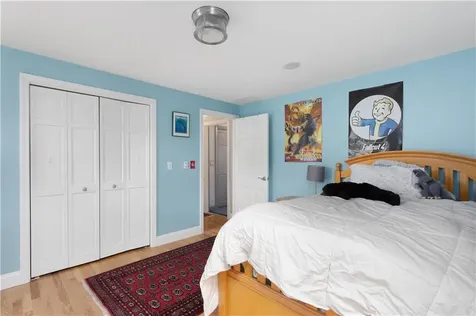 1 Pierce Court Barrington RI 02806