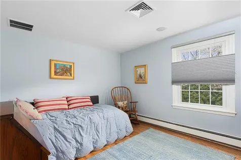 1 Pierce Court Barrington RI 02806
