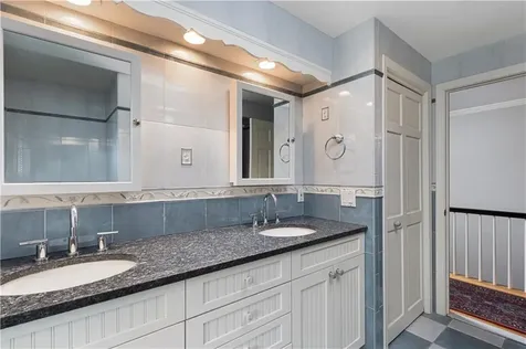 1 Pierce Court Barrington RI 02806