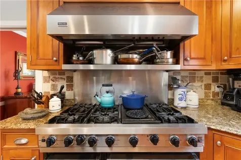 1 Pierce Court Barrington RI 02806