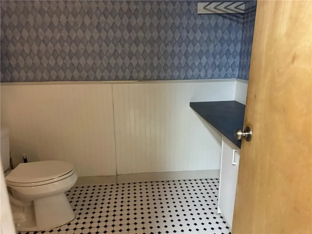 150 Salem Avenue Cranston RI 02920