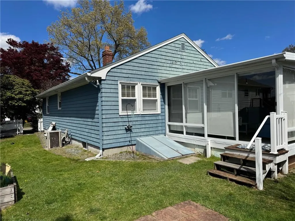 150 Salem Avenue Cranston RI 02920