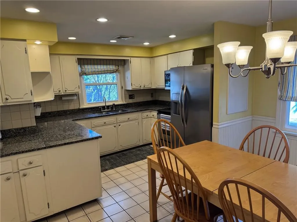 150 Salem Avenue Cranston RI 02920