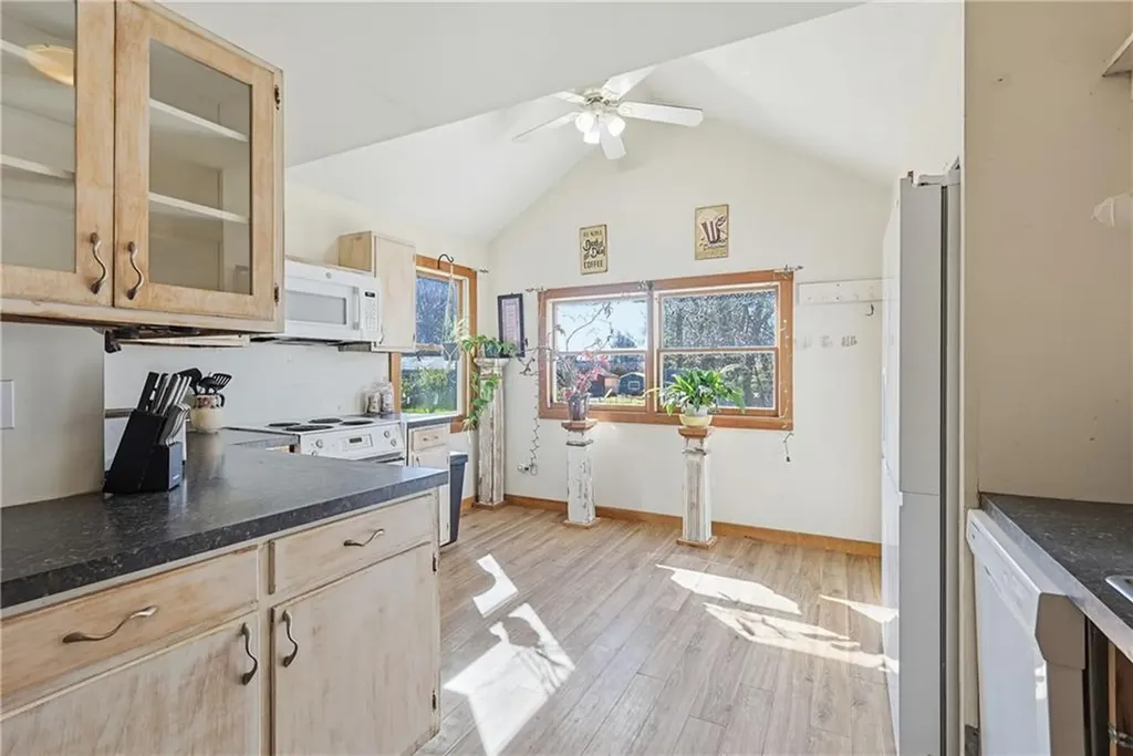 68 Pershing Avenue Tiverton RI 02878
