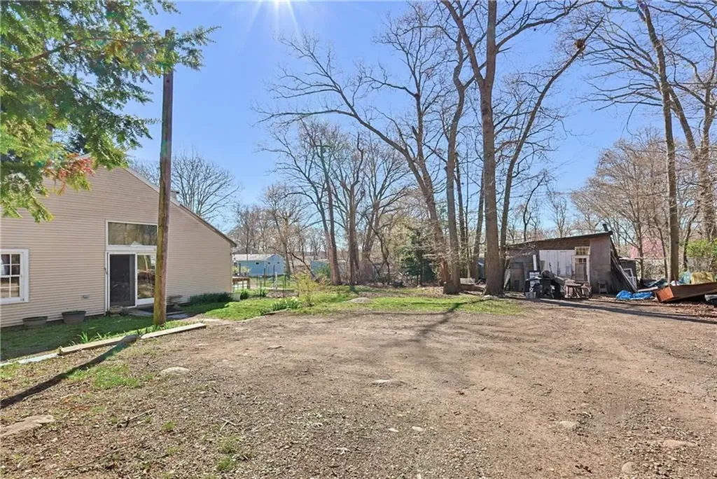 68 Pershing Avenue Tiverton RI 02878