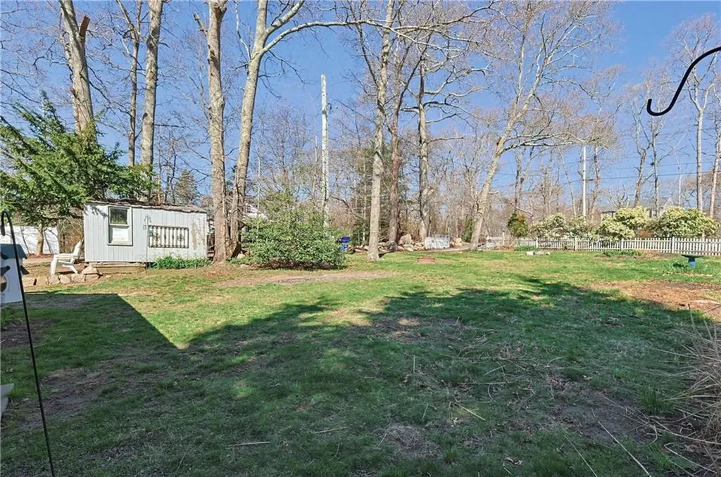 68 Pershing Avenue Tiverton RI 02878