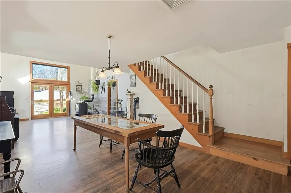 68 Pershing Avenue Tiverton RI 02878