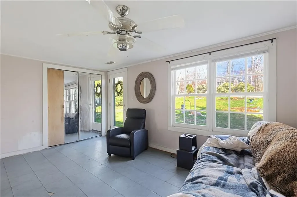 68 Pershing Avenue Tiverton RI 02878