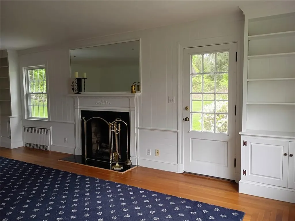 6 Old Pound Hill Road North Smithfield RI 02896