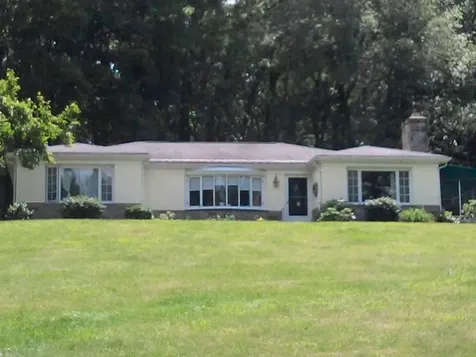6 Old Pound Hill Road North Smithfield RI 02896