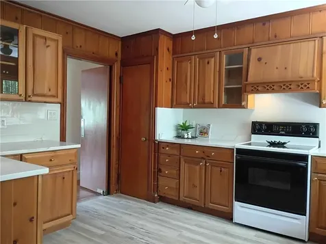 6 Old Pound Hill Road North Smithfield RI 02896